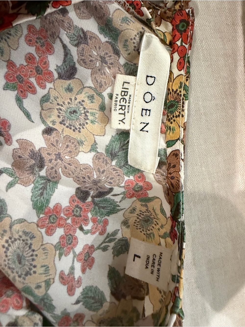 Doen Floral Maxi Dress in Multicolor - Lightweight Long Sleeve - Picture 3 of 6